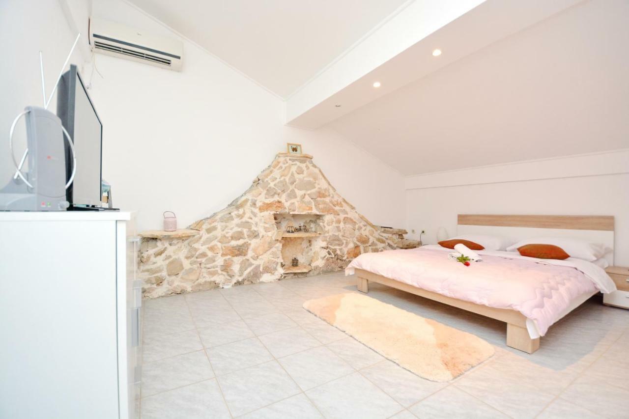 Apartmani Maca Sikovo Exteriör bild