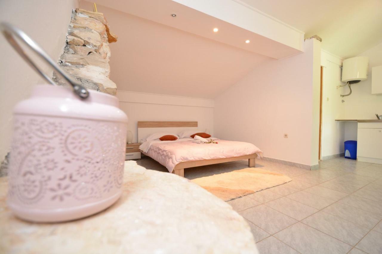 Apartmani Maca Sikovo Exteriör bild